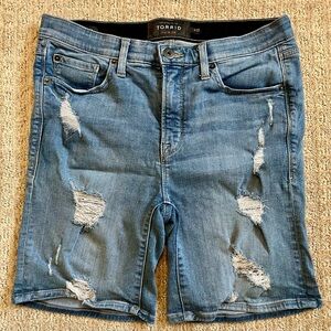 Torrid Jean Shorts Womens 10 Sky High Skinny Distressed Premium Denim Light Blue